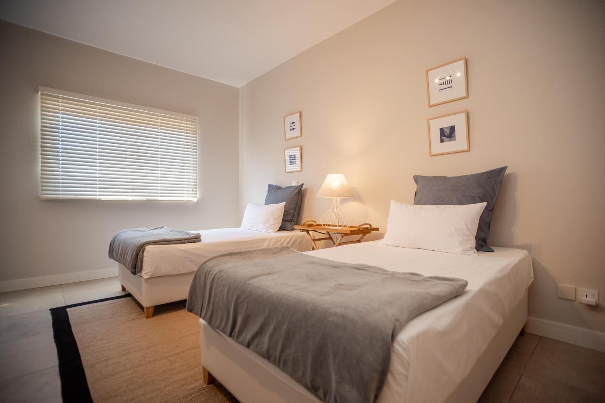 Blue Coral Beachfront Penthouse Flic-en-Flacq Buitenkant foto